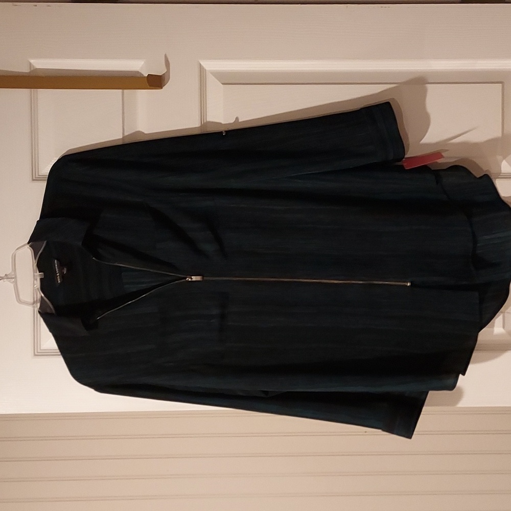 NWOT Women's Rock & Republic Long Sleeve Zip Up Shirt  Size M
